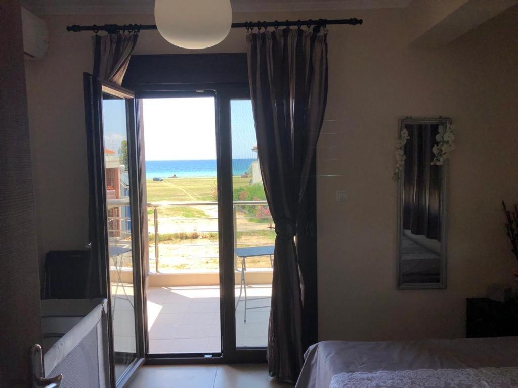 Am Beach House เนอามูดาเนีย ภายนอก รูปภาพ